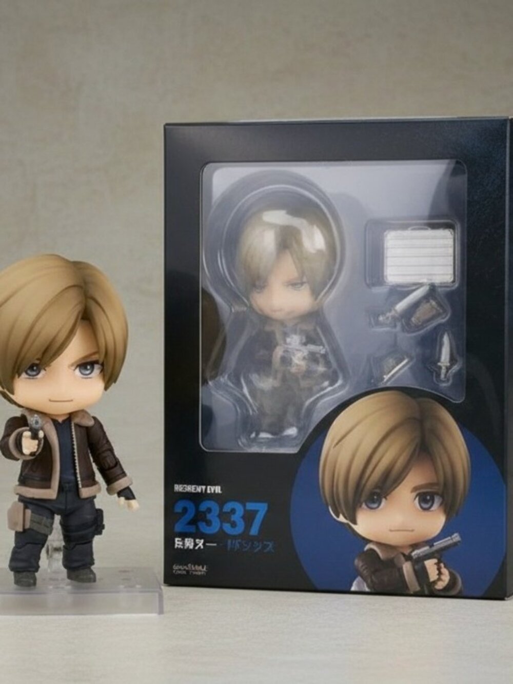 NEW Nendoroid 2337 Leon S Kennedy Resident Evil 4 PVC Figure Collectible